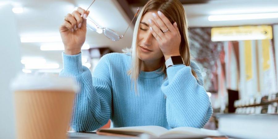 علامات تحذيرية تدل على الإرهاق الذهني.. متى يجب الانتباه؟