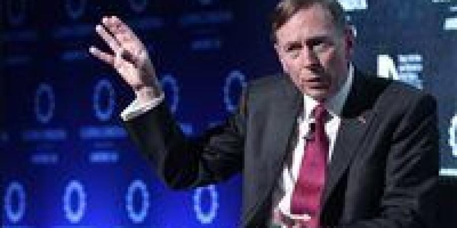 بتريوس: إيران قد تخرج من الحرب "ضعيفة عسكرياً" لكن "قوية استراتيجياً"