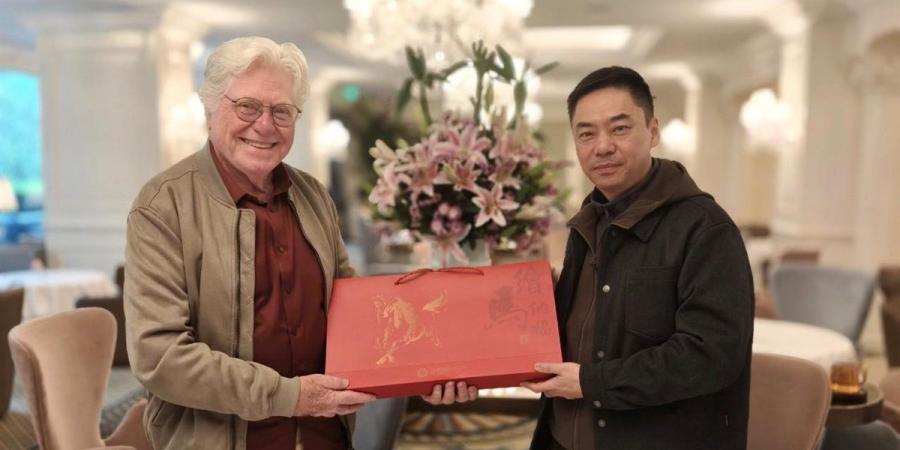 رئيس مهرجان القاهرة السينمائي الدولي يبحث توسيع آليات التعاون مع مهرجان بكين