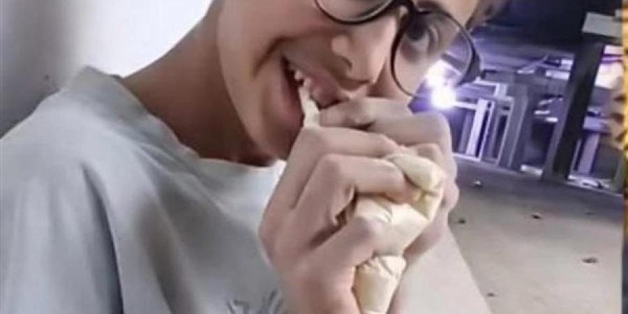 المؤسسة العلاجية تستجيب لحالة جلال "شاب القرنية" وتوجه بعلاجه فوراً بمستشفى مبرة المعادي