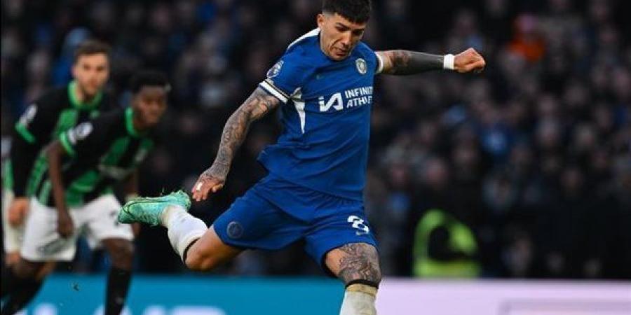 إنزو فرنانديز يعتذر لإدارة تشيلسي.. وغيابه مستمر أمام مانشستر سيتي