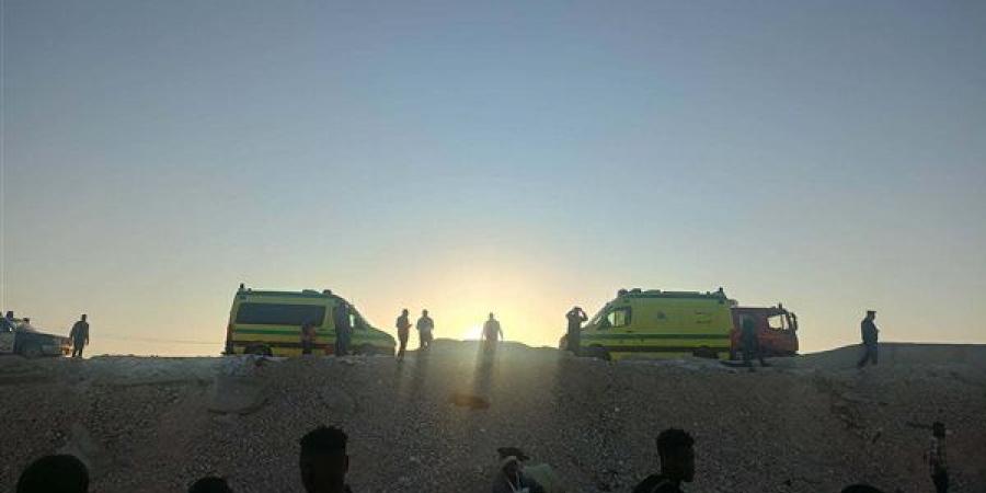 قنا تدفع بـ 20 سيارة إسعاف لنقل 42 مصابًا سودانيًا بحادث سير