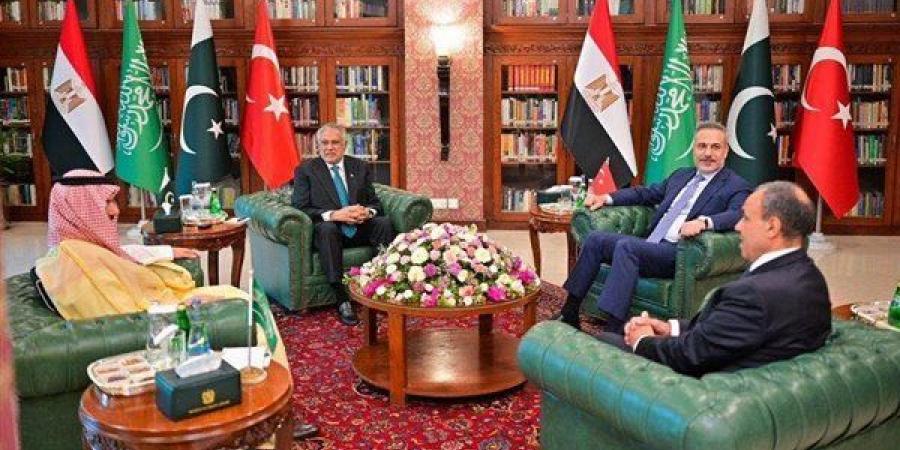 كاتب: مصر ساعدت بقوة في وقف الحرب بين أمريكا وإيران