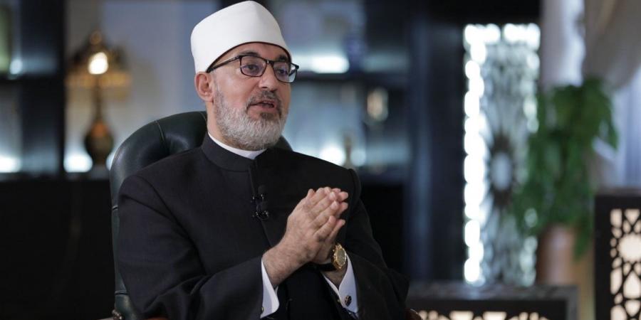 مفتي الجمهورية يهنئ البابا تواضروس الثاني بعيد القيامة