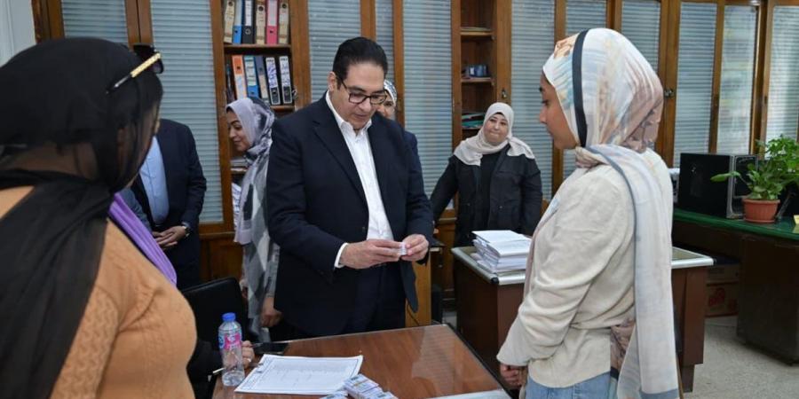 جولة مفاجئة في جامعة القاهرة لمتابعة ترشيد استهلاك الطاقة (صور)