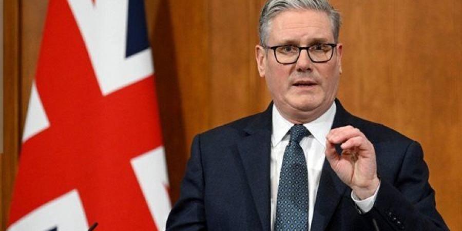 ستارمر: نعمل مع أكثر من 30 دولة لإعادة الملاحة في مضيق هرمز