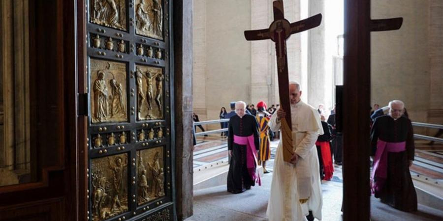 الجمعة العظيمة.. يوم الألم والفداء في وجدان الأقباط
