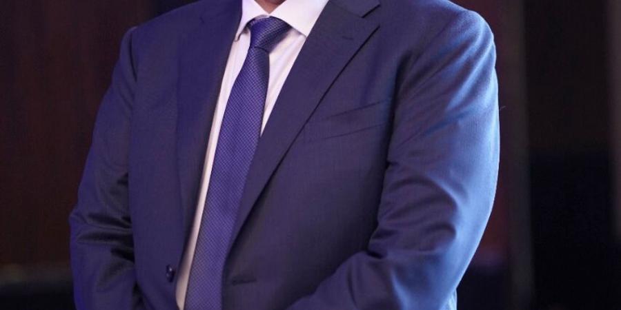 جعفر حسين.. رؤية اقتصادية متوازنة بين بناء المجتمعات وتطوير منظومة التعليم الحديث