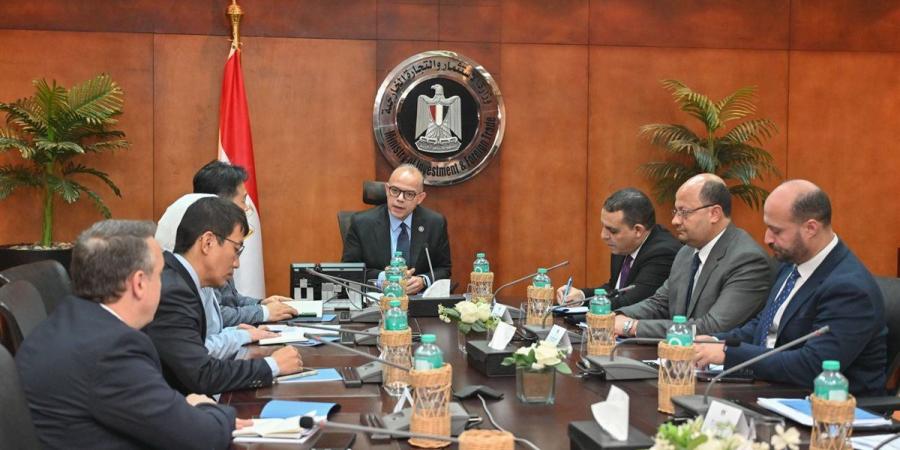 وزير الاستثمار: نسعى لتوفير بيئة عمل متكاملة تزيد من تنافسية "صنع في مصر" بالأسواق العالمية