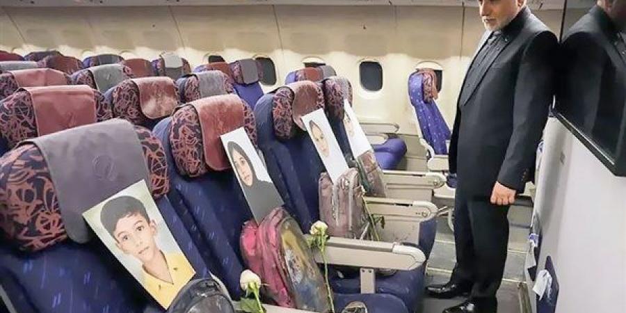 من الشيطان الأكبر.. إلى طاولة باكستان