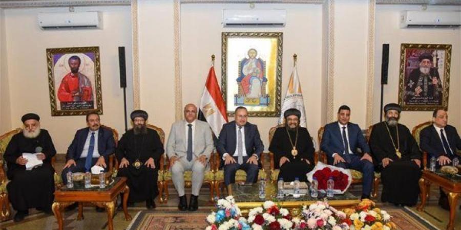 محافظ الإسكندرية ووزير التعليم العالي وقيادات الأمن يشاركون في احتفالات عيد القيامة