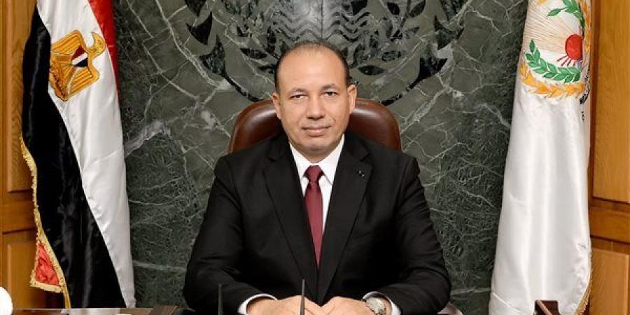 رئيس جامعة المنصورة يهنئ الإخوة المسيحيين بعيد القيامة المجيد