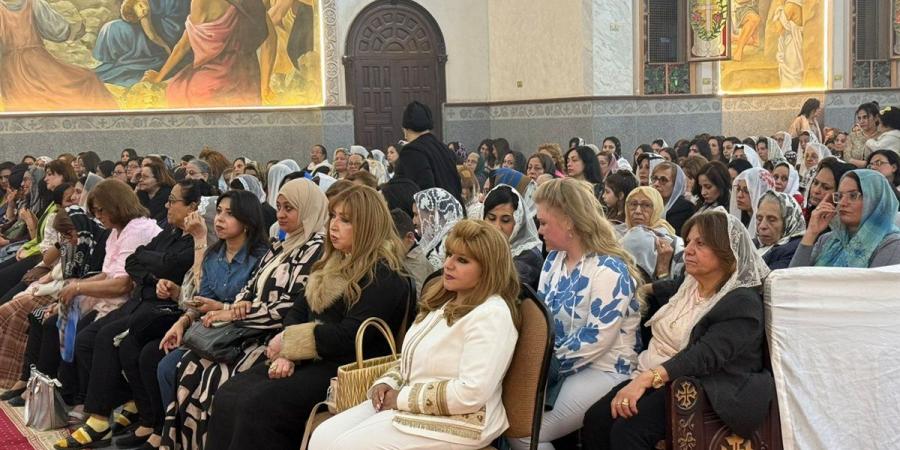 الاقباط يحتفلون بقداس عيد القيامة بكنائس الاسماعيلية