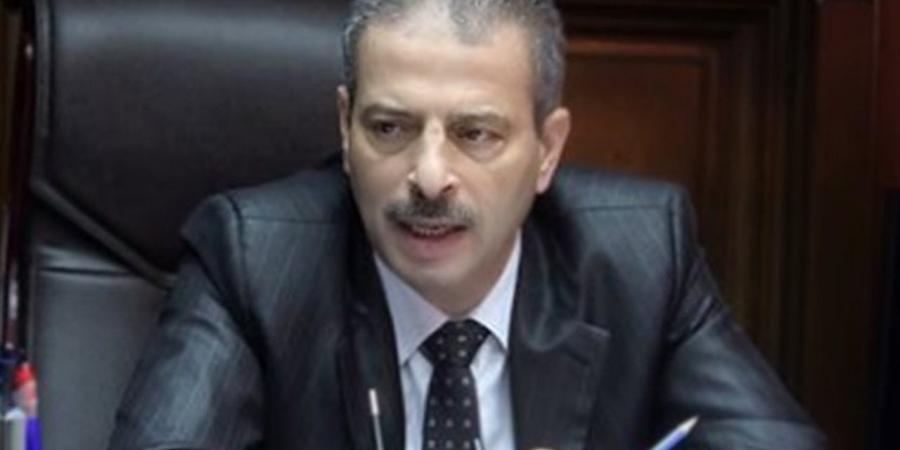 "القابضة للكهرباء" توجّه شركاتها بالموافقة على تجديد إجازات العاملين بالخارج.. بشروط