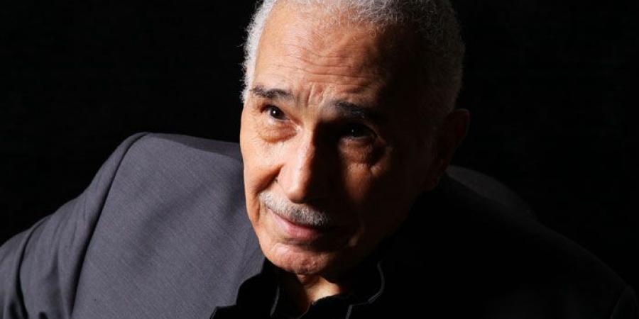 وزيرة الثقافة تطمئن على صحة الفنان القدير عبد الرحمن أبو زهرة