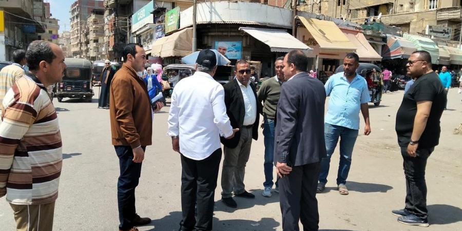 محافظ الدقهلية يتابع مستوى النظافة بشوارع مدينة ميت غمر