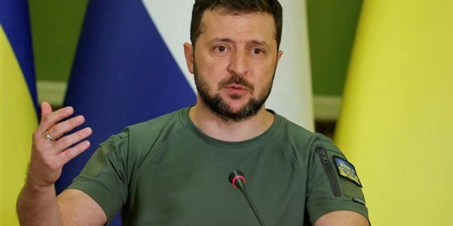 الرئيس الأوكراني: سنلتزم بوقف إطلاق النار وسنرد فقط على انتهاكات روسيا للهدنة