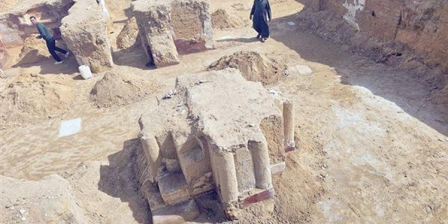 كشف أثري جديد في منطقة آثار بلوزيوم بشمال سيناء