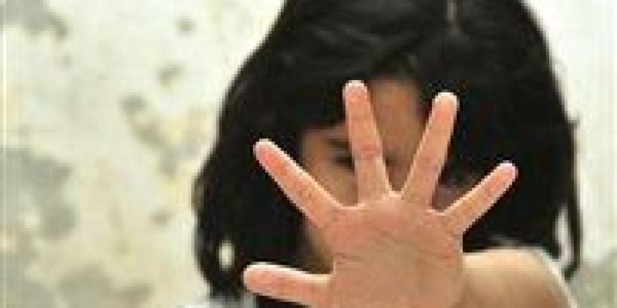 إحالة عامل إلى المحاكمة بتهمة التحرش بطفلة داخل مصعد بالهرم