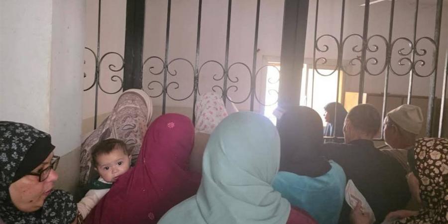 قوافل الخير.. الكشف على 366 مواطنًا وتحويل 30 حالة جراحية بالمجان في طنوب