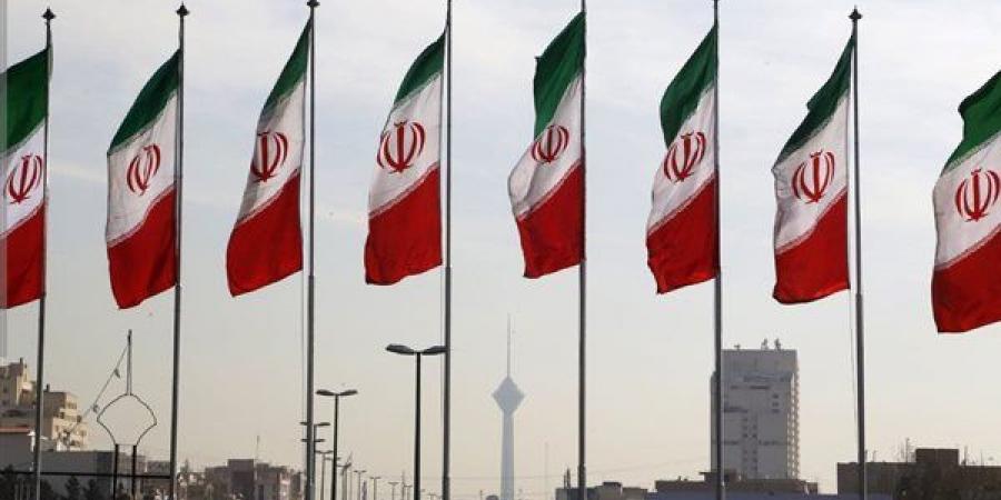 فاينانشال تايمز: مفاوضات هرمز تصطدم بجدار السيادة الإيرانية