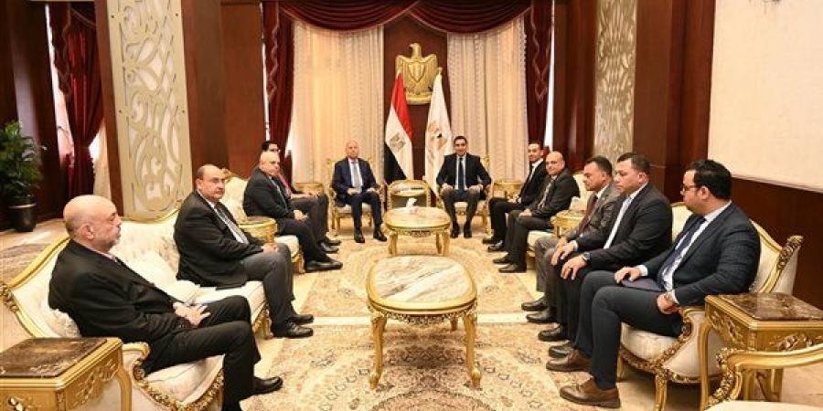 وزير الرياضة ومحافظ القاهرة يبحثان تعزيز التعاون المشترك