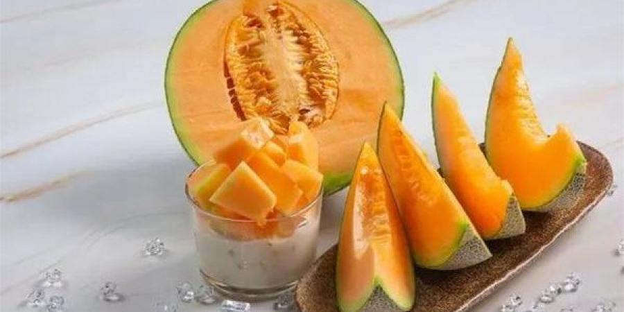 فاكهة صيفية منعشة.. ماذا يفعل الكنتالوب داخل جسمك؟
