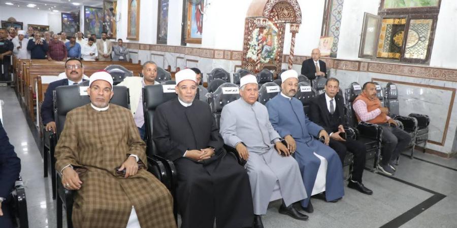 محافظ البحر الاحمر يشارك كنائس الغردقة الاحتفال بعيد القيامة المجيد