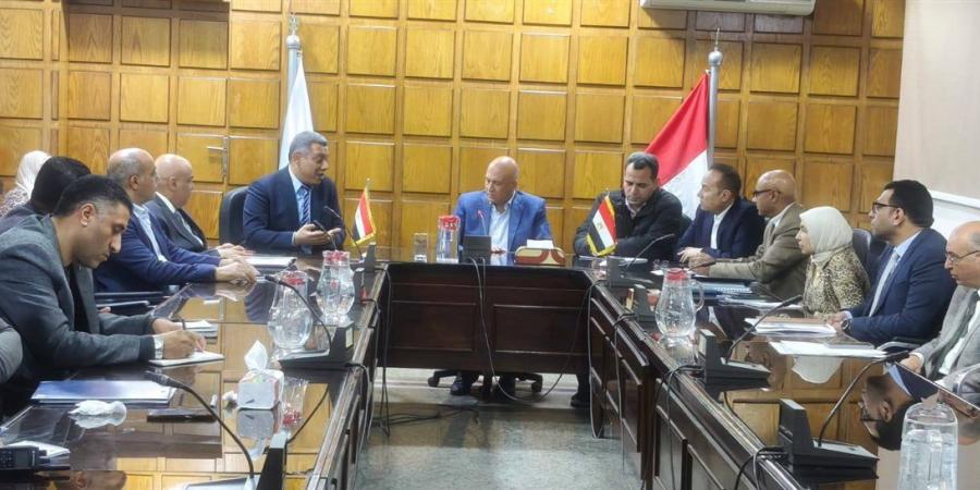 نائب وزير الإسكان يتابع استعدادات حياة كريمة 2 وخطط التطوير بمياه كفر الشيخ