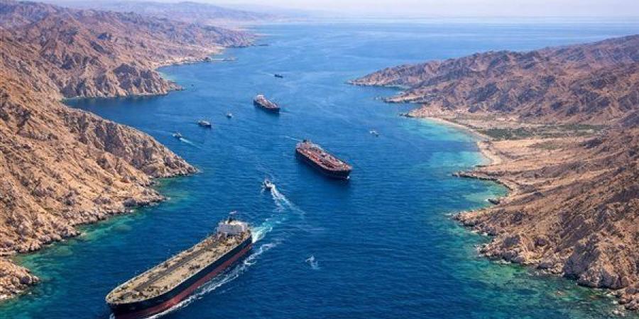 الحرس الثوري: هرمز مفتوح أمام السفن المدنية واقتراب أي سفينة حربية خرق للهدنة