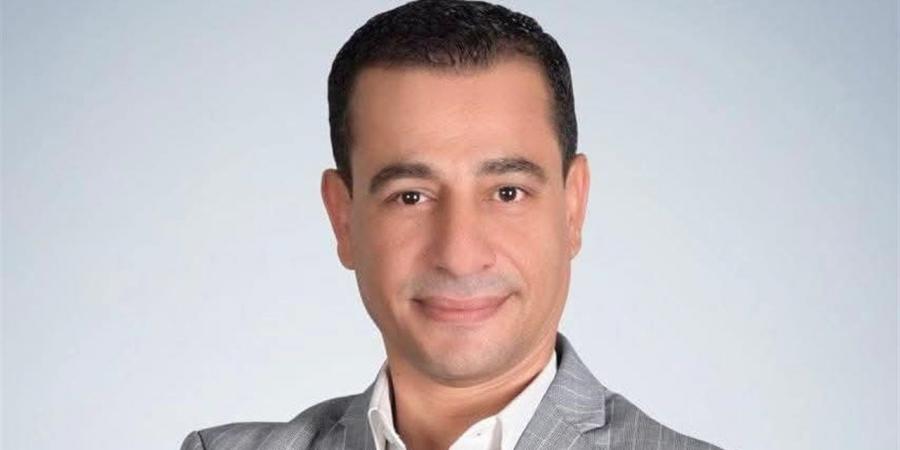 عودة الروح.. كيف قابل الكُتاب خبر عودة هشام عطوة لقصور الثقافة؟