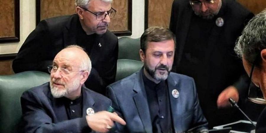 قاليباف: علاقتنا مع الامريكيين الان الحرب بالحرب والحوار بالحوار