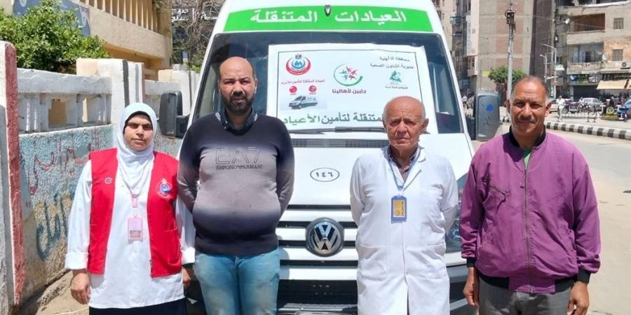 وكيل صحة الدقهلية يتفقد القافلة الطبية أمام كنيسة مارجرجس بالمنصورة