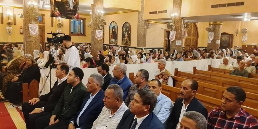 رئيس مدينة القصير يشهد قداس عيد القيامة المجيد بكنيسة العذراء مريم