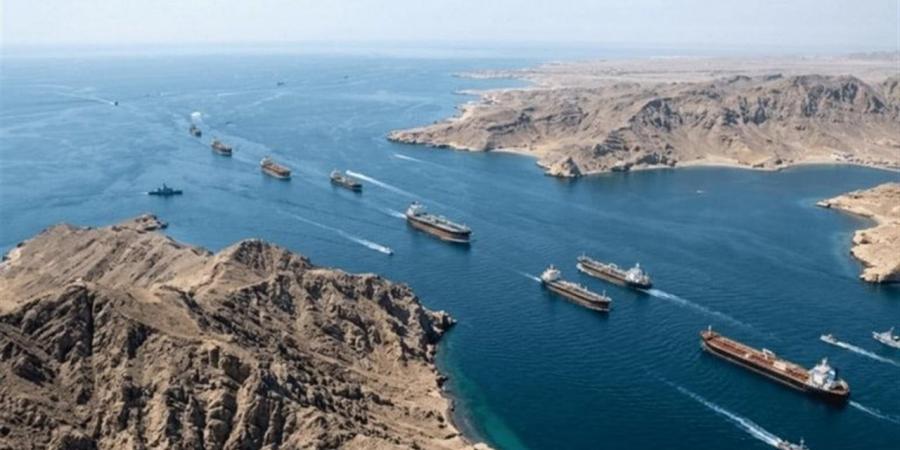 باحث: حصار هرمز ورقة ضغط أمريكية جديدة على طهران