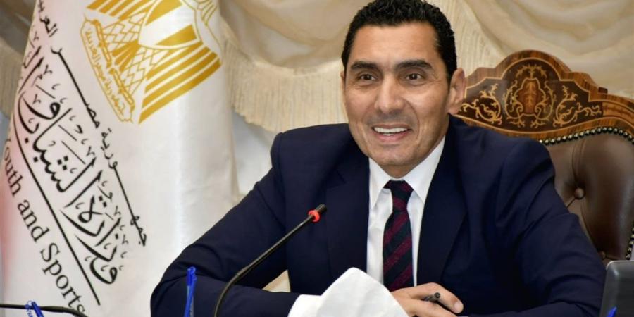 وزير الرياضة يهنئ لاعبة المنتخب التايكوندو سلمي محمد عصام ببرونزية العالم للشباب