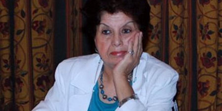 "كلام في الثقافة".. عواطف عبدالرحمن من مدرسة القاهرة إلى كلية الآداب ورحلة حلم الصحافة