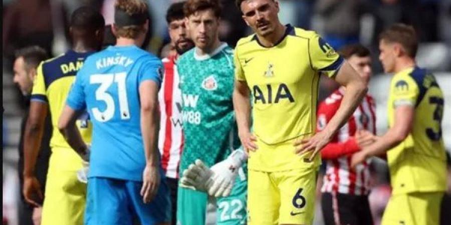 توتنهام يواصل الترنح بالخسارة أمام سندرلاند ويقترب من توديع البريميرليج