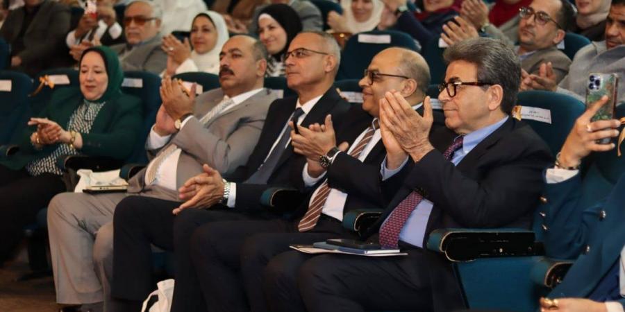 نقيب البيطريين يشارك بفعاليات المؤتمر العلمي الأول لقسم الطفيليات بكلية الطب البيطري بالإسكندرية