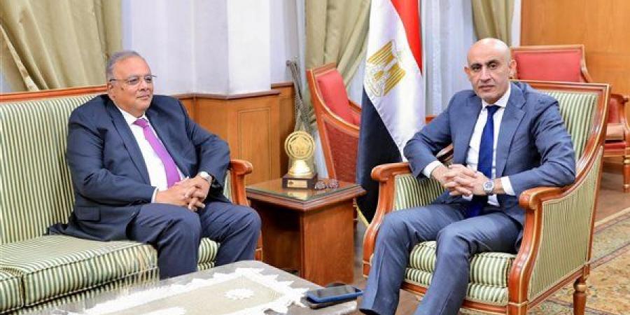 وزير التربية والتعليم يبحث سبل تعزيز مبادئ حقوق الإنسان داخل المنظومة التعليمية