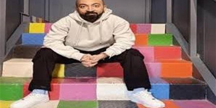 عابد عناني يعلن وفاة مهندس الصوت مصطفى حمودة