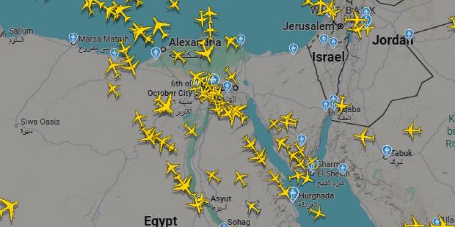 الشاحنات الأمريكية الطائرة تتجه نحو الخليج وزحام فى المجال الجوى المصرى