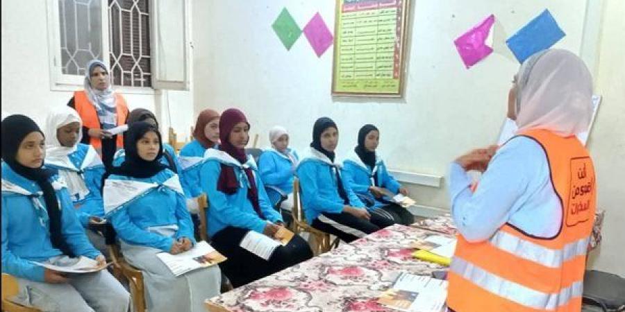 ندوة توعوية حول مخاطر الإدمان بمركز شباب الأوسط بنقادة بقنا