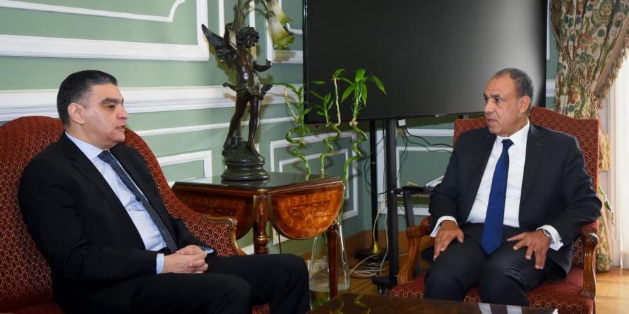 وزير الخارجية يبحث مع رئيس هيئة الشراء الموحد تعزيز التعاون