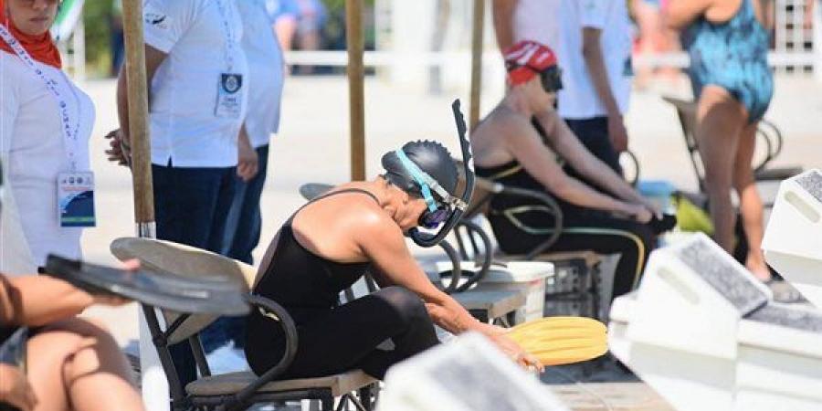 انطلاق منافسات ببطولة العالم للسباحة بالزعانف للماسترز بشرم الشيخ