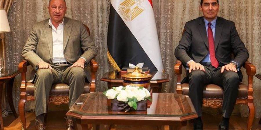 الأهلي يدعو وزير الشباب والرياضة لحفل افتتاح بطولة إفريقيا للكرة الطائرة «سيدات».. غدًا