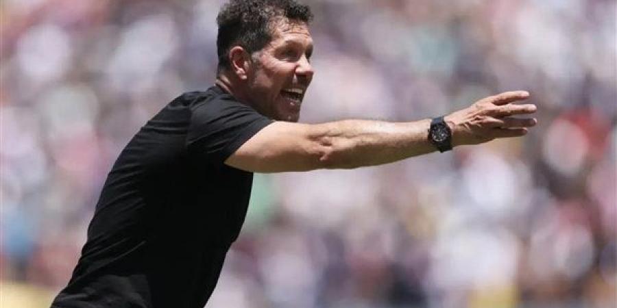 سيميوني قبل موقعة برشلونة: هدفنا التأهل.. ولا أفكر في الحكام