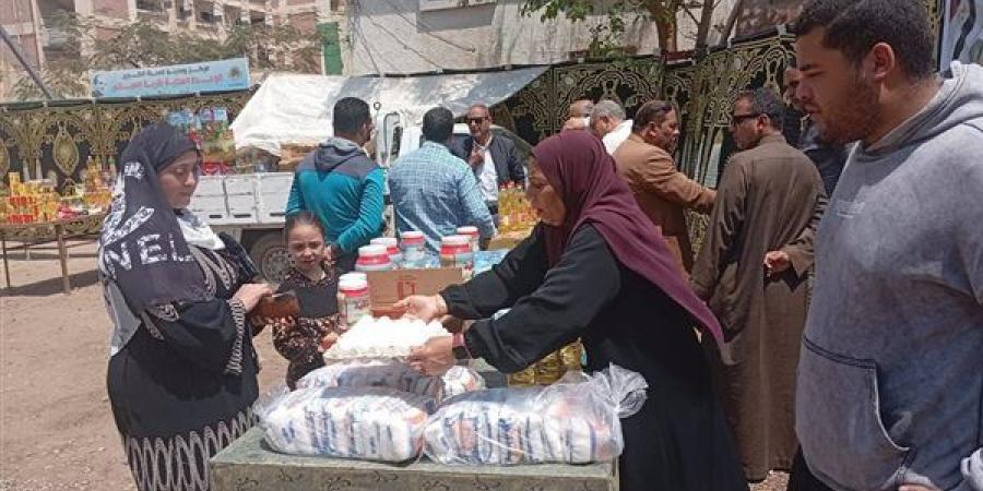 محافظ الغربية يتابع أسواق "اليوم الواحد" بالمراكز والمدن