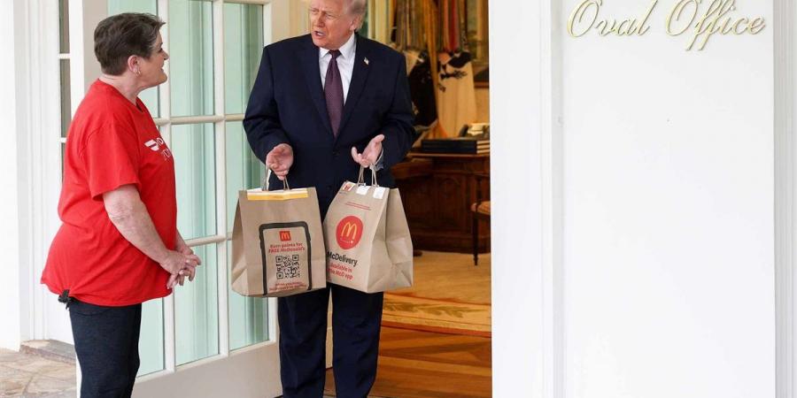 ترامب يخبر دليفري: إيران لن تمتلك السلاح النووي