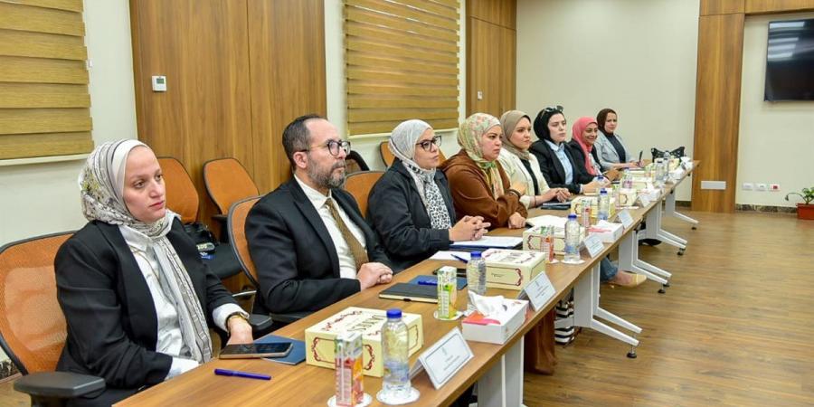 مائدة مستديرة مع وفد أكاديمي من جامعة بكين بالتعاون مع جامعة الجلالة لتعزيز التعاون الدوائي الدولي